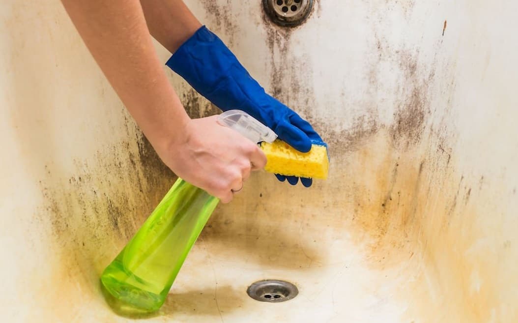 Как отмыть ванну от въевшейся грязи в домашних условиях